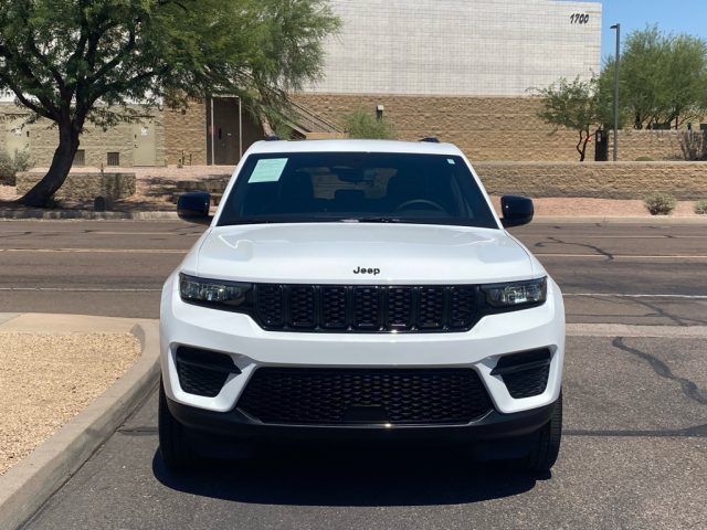 2024 Jeep Grand Cherokee Altitude - Photo 8