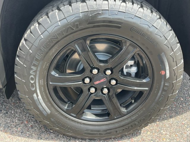 2023 GMC Acadia AT4 - Photo 9