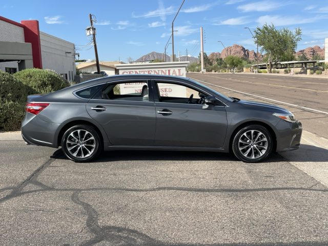 2017 Toyota Avalon XLE - Photo 6
