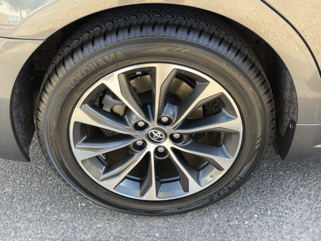 2017 Toyota Avalon XLE - Photo 9
